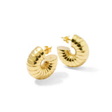 THE RIBBED HOOP EARRINGS